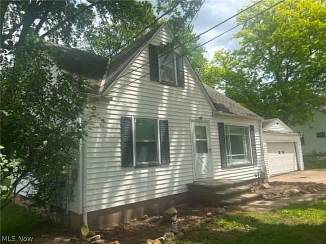 5220 Royalwood Road, North Royalton, OH 44133
