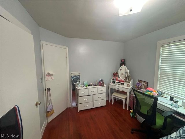 5220 Royalwood Road, North Royalton, OH 44133