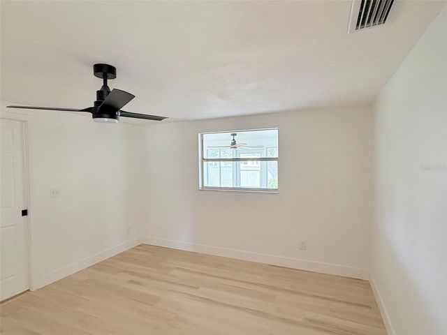8512 LONGBOAT LANE, Hudson, FL 34667