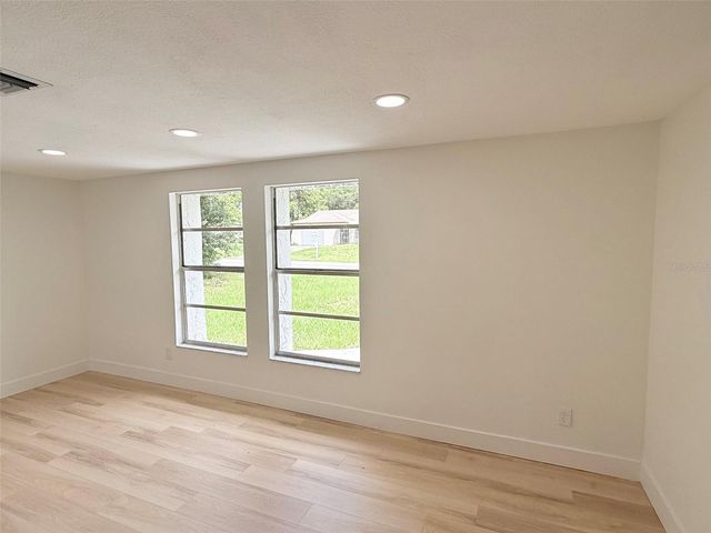 8512 LONGBOAT LANE, Hudson, FL 34667