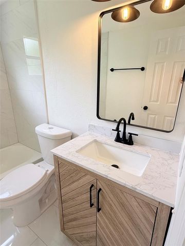 8512 LONGBOAT LANE, Hudson, FL 34667