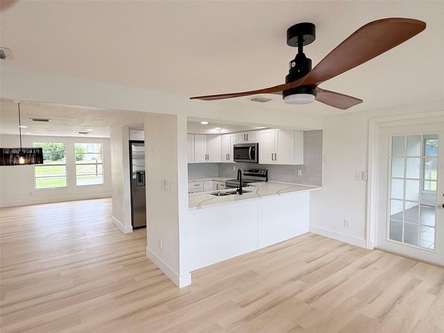 8512 LONGBOAT LANE, Hudson, FL 34667