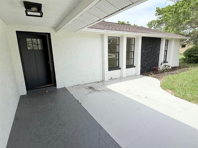 8512 LONGBOAT LANE, Hudson, FL 34667