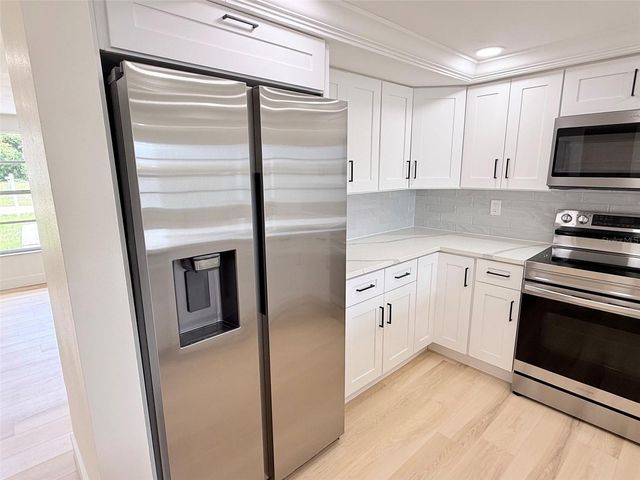 8512 LONGBOAT LANE, Hudson, FL 34667