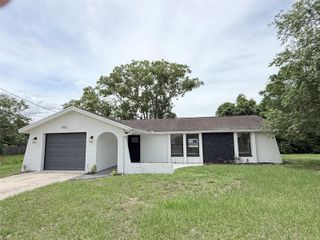 8512 LONGBOAT LANE, Hudson, FL 34667