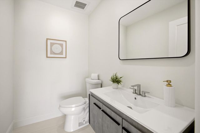 401 NW 3rd Place, Dania Beach, FL 33004