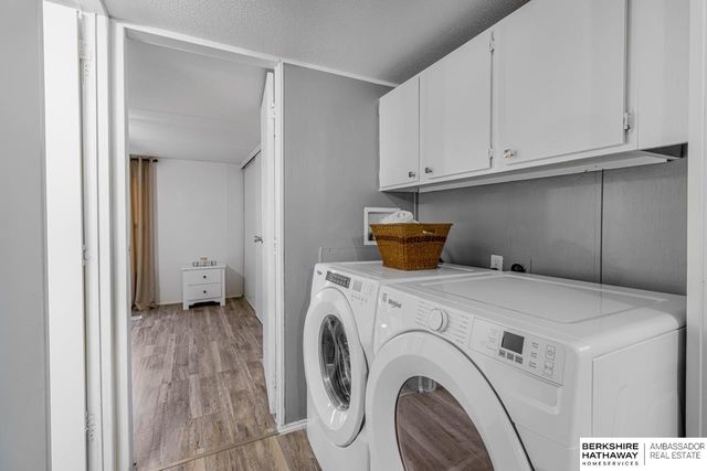 1021 Gordon Drive, Lincoln, NE 68522