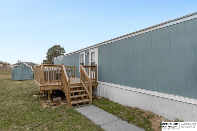 1021 Gordon Drive, Lincoln, NE 68522