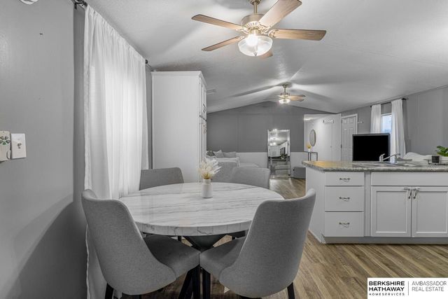 1021 Gordon Drive, Lincoln, NE 68522