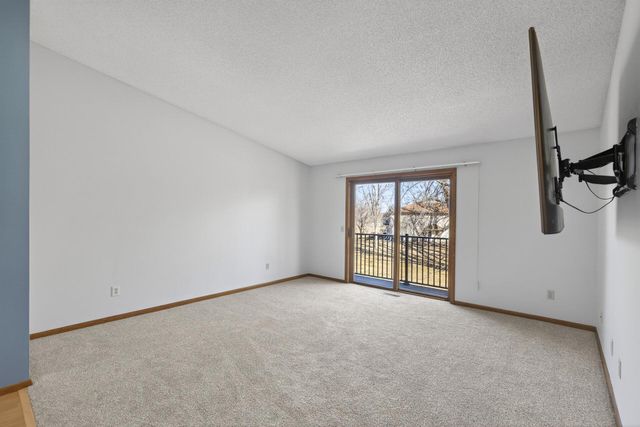 3306 Greenbrier Street 3306D, Vadnais Heights, MN 55127