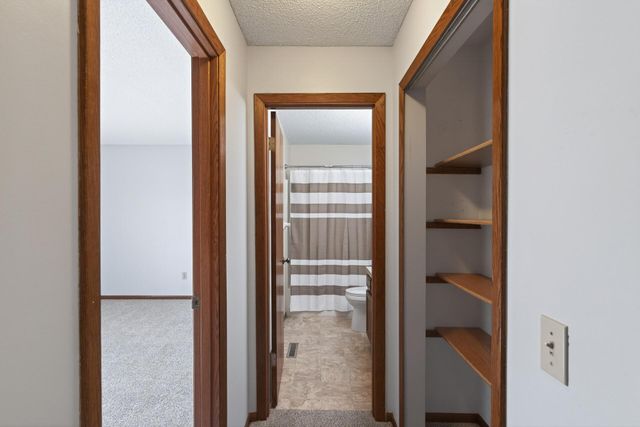 3306 Greenbrier Street 3306D, Vadnais Heights, MN 55127