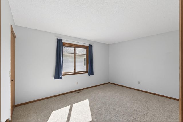 3306 Greenbrier Street 3306D, Vadnais Heights, MN 55127