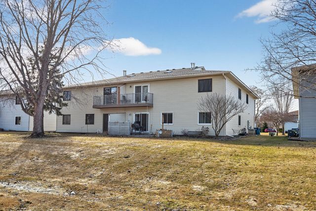 3306 Greenbrier Street 3306D, Vadnais Heights, MN 55127