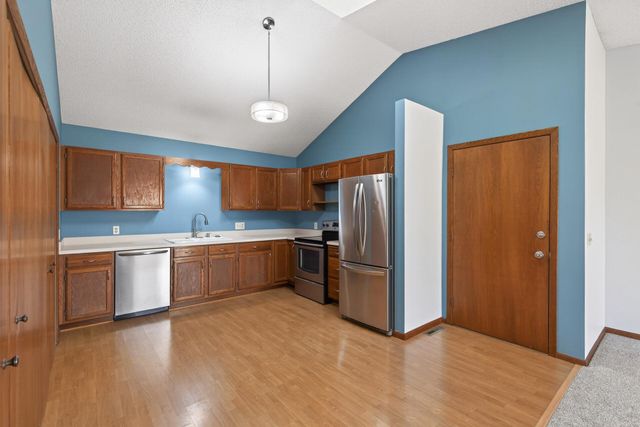 3306 Greenbrier Street 3306D, Vadnais Heights, MN 55127