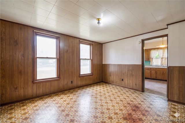 1823 Whitney Avenue, Niagara Falls, NY 14301