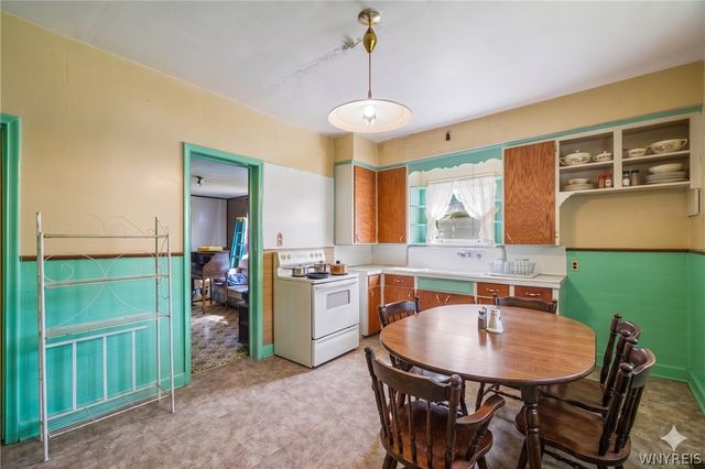 1823 Whitney Avenue, Niagara Falls, NY 14301