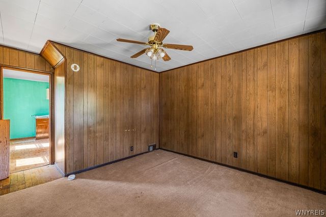 1823 Whitney Avenue, Niagara Falls, NY 14301