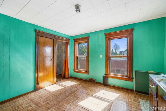 1823 Whitney Avenue, Niagara Falls, NY 14301