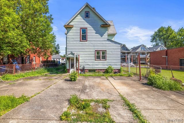 1823 Whitney Avenue, Niagara Falls, NY 14301
