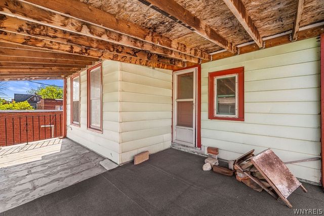 1823 Whitney Avenue, Niagara Falls, NY 14301