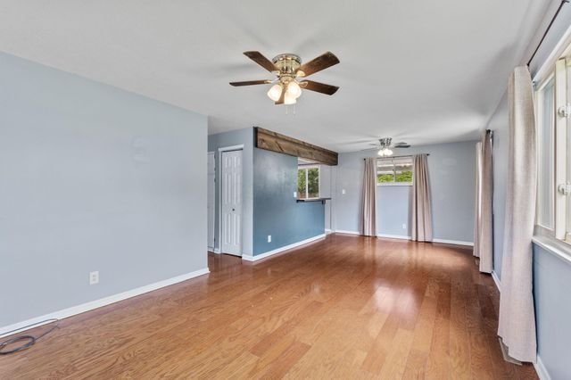 2804 Kingston Avenue, Grove City, OH 43123