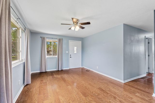 2804 Kingston Avenue, Grove City, OH 43123