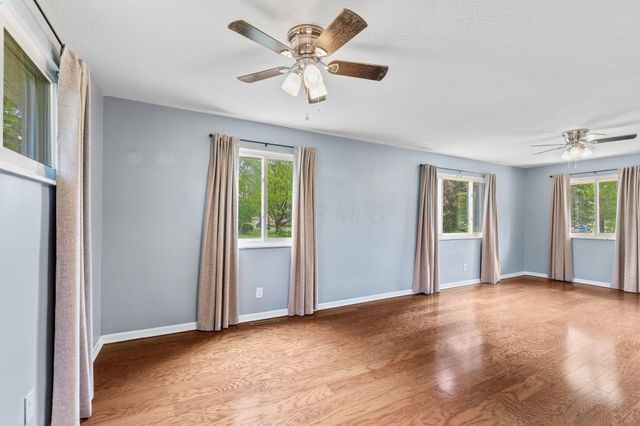 2804 Kingston Avenue, Grove City, OH 43123