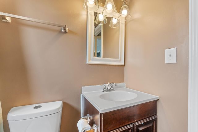 2804 Kingston Avenue, Grove City, OH 43123