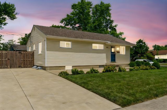 2804 Kingston Avenue, Grove City, OH 43123