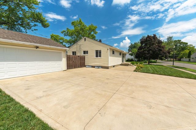2804 Kingston Avenue, Grove City, OH 43123