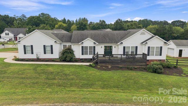 708 Paint Circle, Oakboro, NC 28129