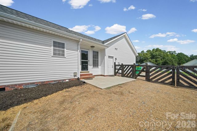 708 Paint Circle, Oakboro, NC 28129