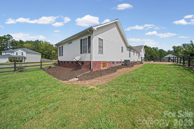708 Paint Circle, Oakboro, NC 28129