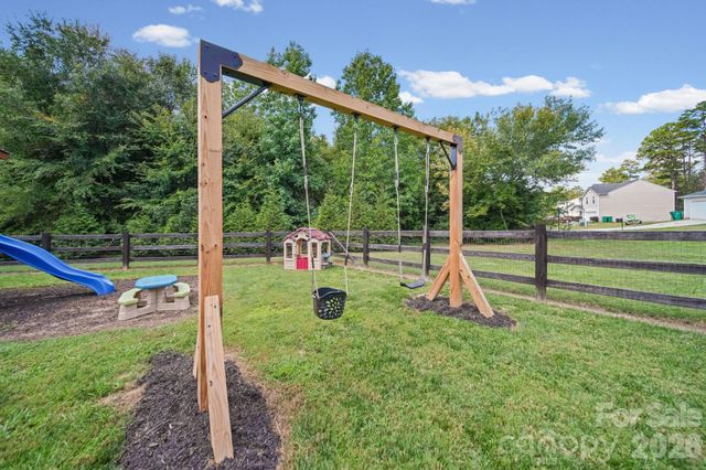 708 Paint Circle, Oakboro, NC 28129