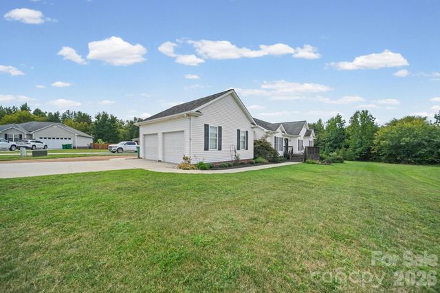 708 Paint Circle, Oakboro, NC 28129