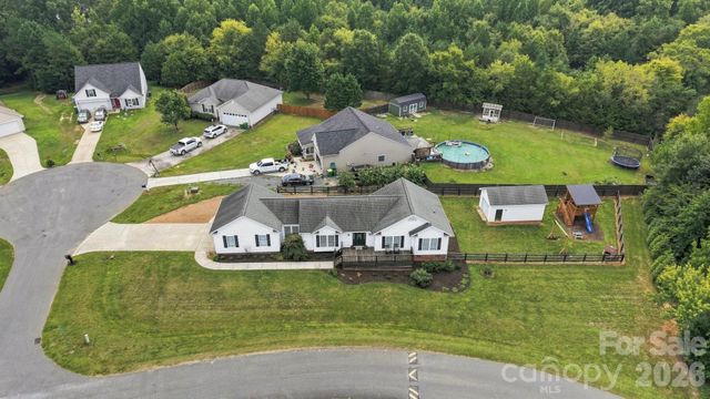 708 Paint Circle, Oakboro, NC 28129