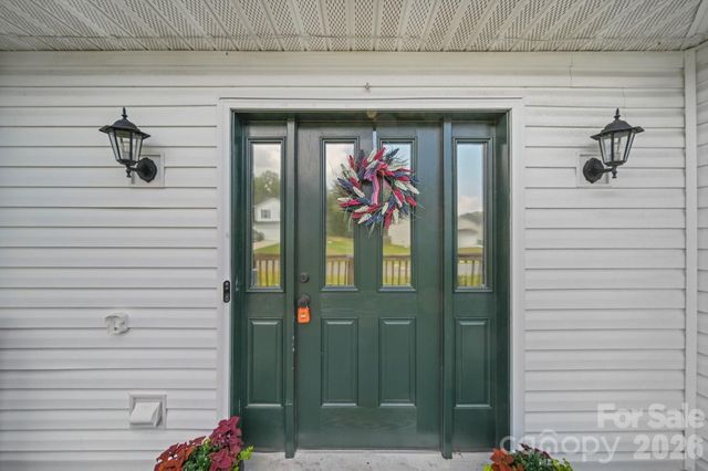 708 Paint Circle, Oakboro, NC 28129