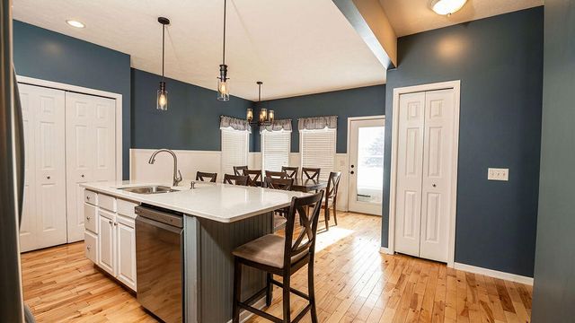 2550 Willow View Drive, Jenison, MI 49428