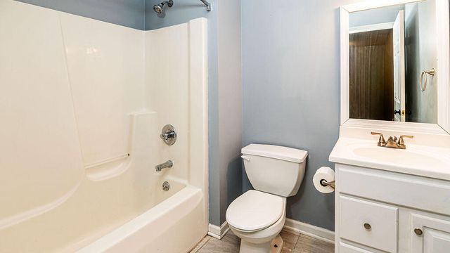 2550 Willow View Drive, Jenison, MI 49428