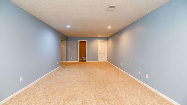 2550 Willow View Drive, Jenison, MI 49428