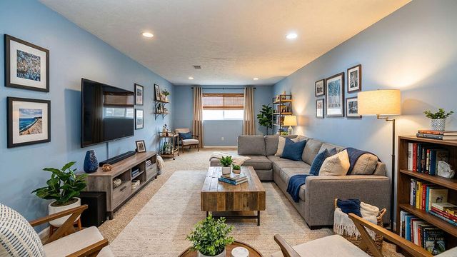 2550 Willow View Drive, Jenison, MI 49428