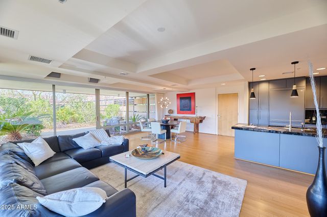 7147 E RANCHO VISTA Drive 7004, Scottsdale, AZ 85251