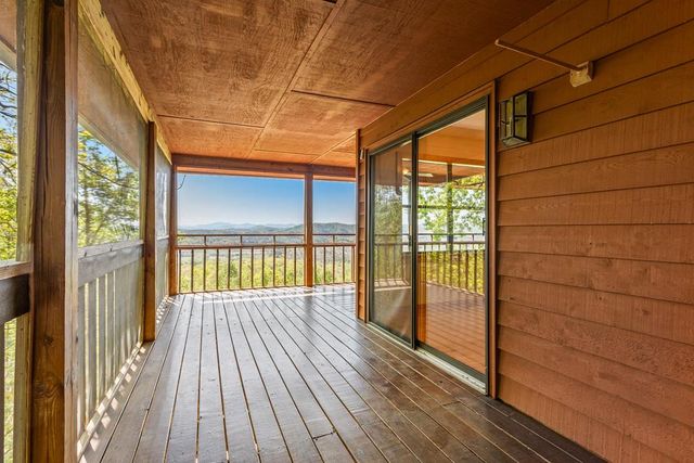 563 Mountain Top Drive, Murphy, NC 28906