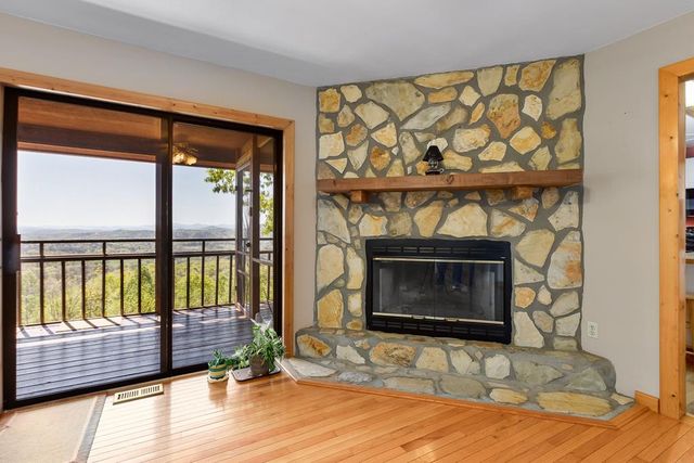 563 Mountain Top Drive, Murphy, NC 28906