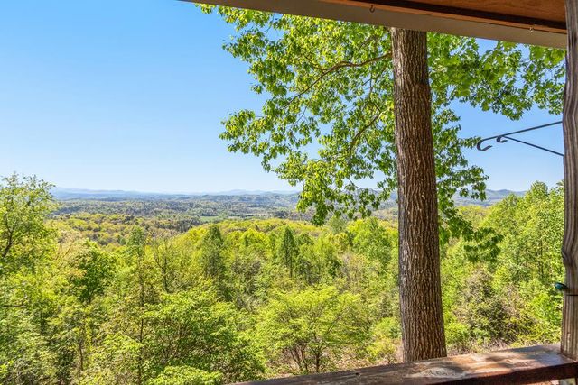 563 Mountain Top Drive, Murphy, NC 28906