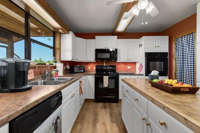 563 Mountain Top Drive, Murphy, NC 28906