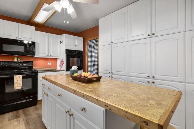 563 Mountain Top Drive, Murphy, NC 28906