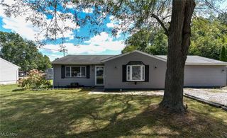 18066 Hillcrest Drive, Lake Milton, OH 44429