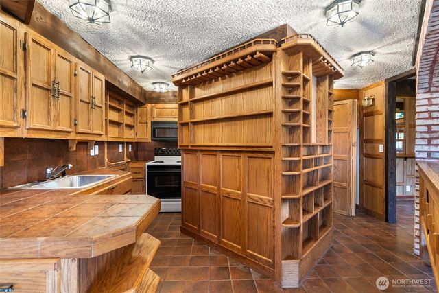 5425 Atchinson Drive SE, Olympia, WA 98513