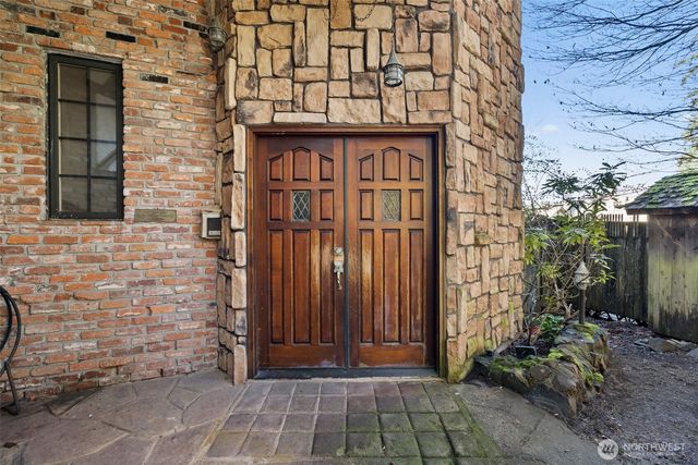 5425 Atchinson Drive SE, Olympia, WA 98513